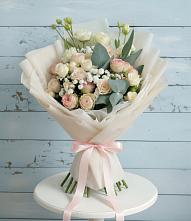 Букет цветов из:  Розы и Лизиантусы #REPLACE_PRED# Комсомольском Республика Крым