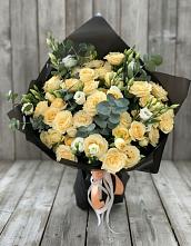 Букет цветов из:  Розы и Лизиантусы в Комсомольском Республика Крым