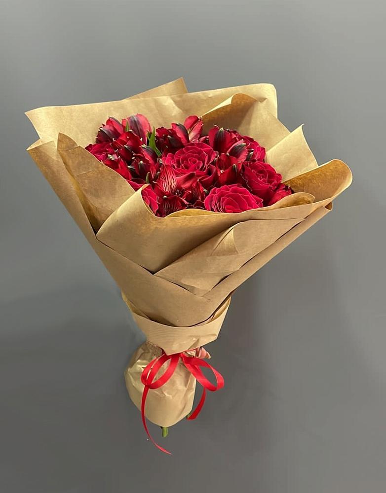 Букет цветов из: Альстромерии и Розы в Комсомольском Республика Крым