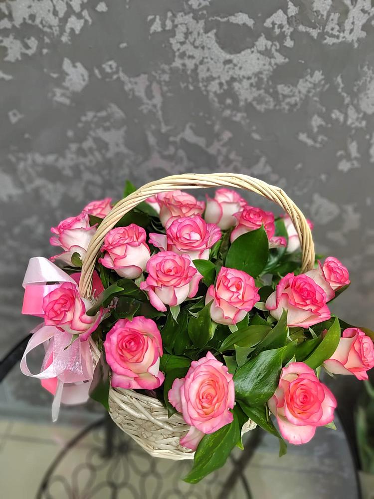 Цветочная композиция из Розы в корзине в Комсомольском Республика Крым