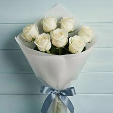 Букет 7 Белых роз Эдлесс Лав в Комсомольском Республика Крым