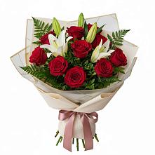Букет цветов из:  Лилии и Розы в Комсомольском Республика Крым