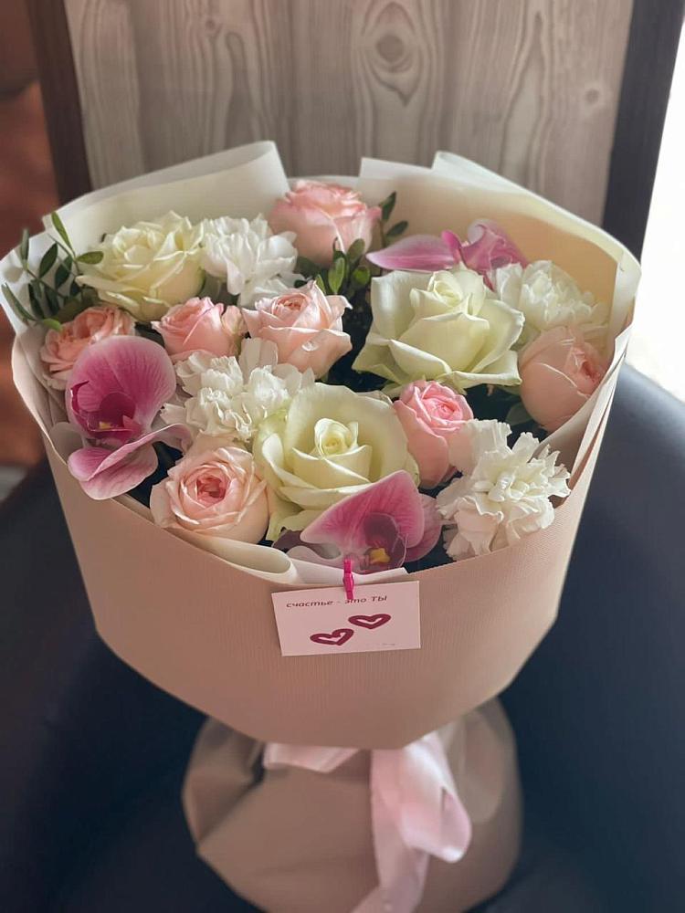 Букет цветов из: Орхидеи, Розы и Гвоздики в Комсомольском Республика Крым