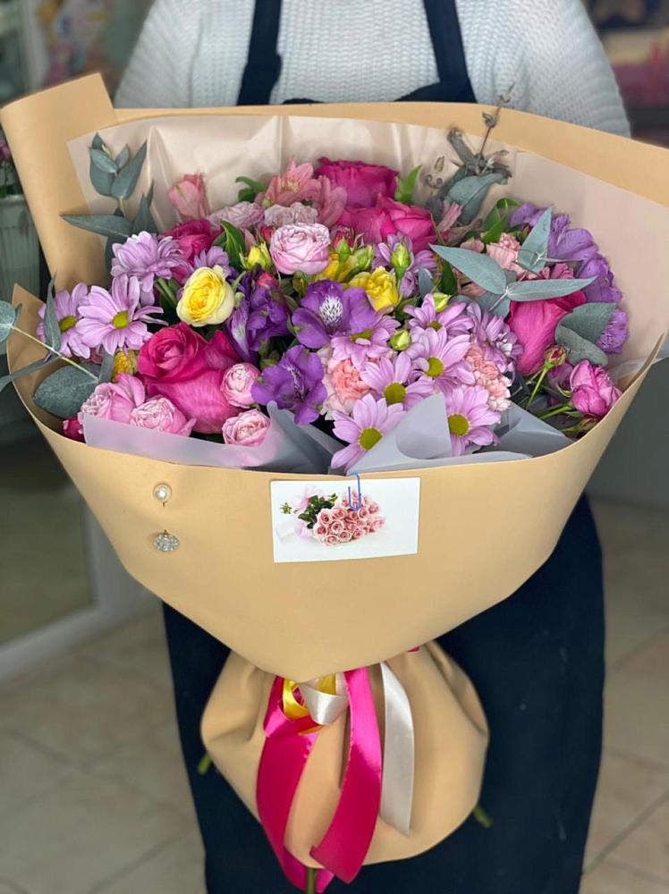 Букет цветов из: Хризантемы, Гвоздики и Альстромерии в Комсомольском Республика Крым