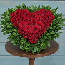 Цветочная композиция из Розы в виде сердца в Комсомольском Республика Крым