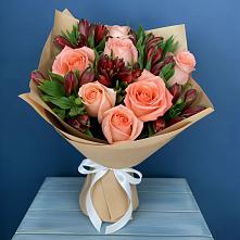 Букет цветов из:  Розы и Альстромерии #REPLACE_PRED# Комсомольском Республика Крым