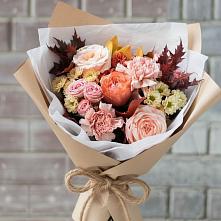 Букет цветов из:  Гвоздики, Хризантемы и Розы в Комсомольском Республика Крым