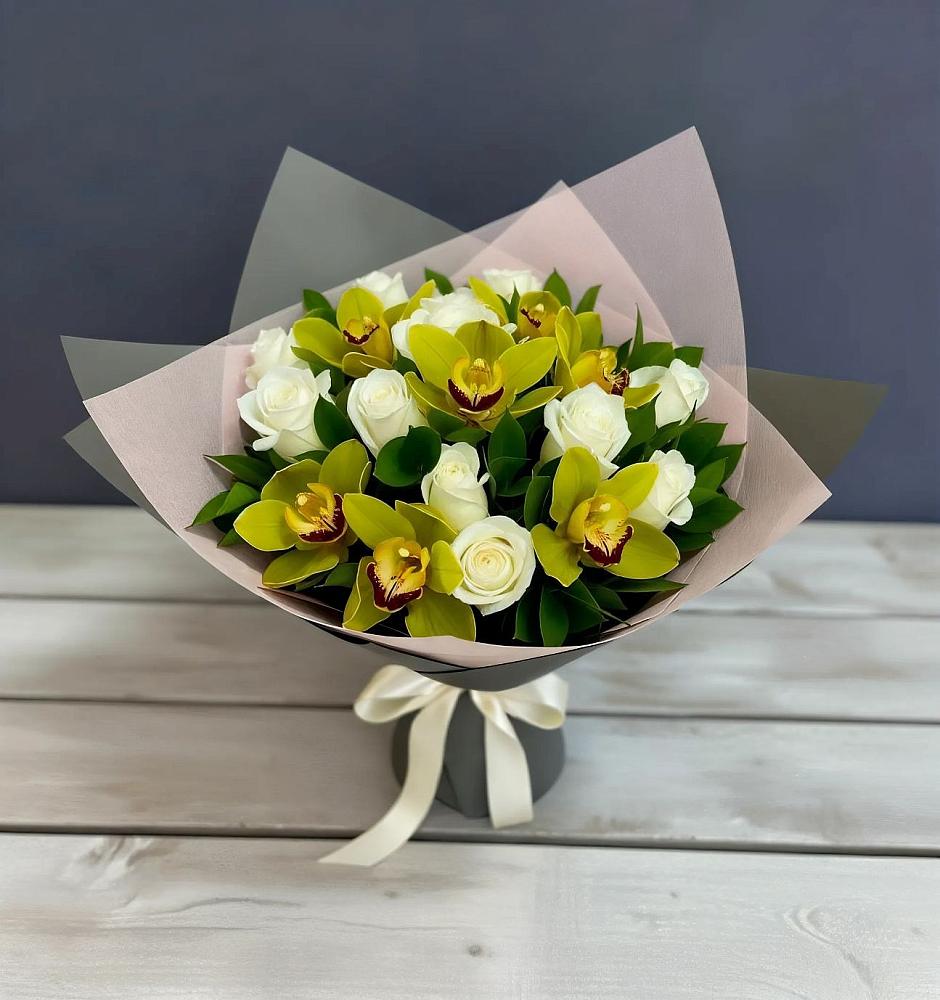 Букет цветов из: Орхидеи и Розы в Комсомольском Республика Крым