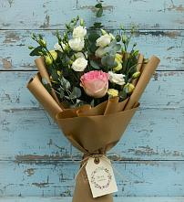 Букет цветов из:  Розы и Лизиантусы #REPLACE_PRED# Комсомольском Республика Крым