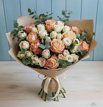 Букет цветов из:  Альстромерии и Розы в Комсомольском Республика Крым
