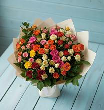 Букет Микс из разноцветных кустовых роз в Комсомольском Республика Крым